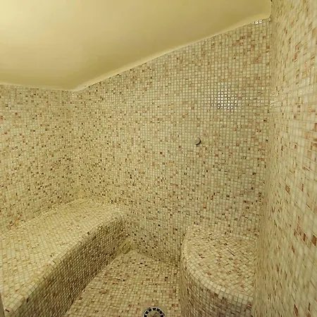 לינה וארוחת בוקר Lupo