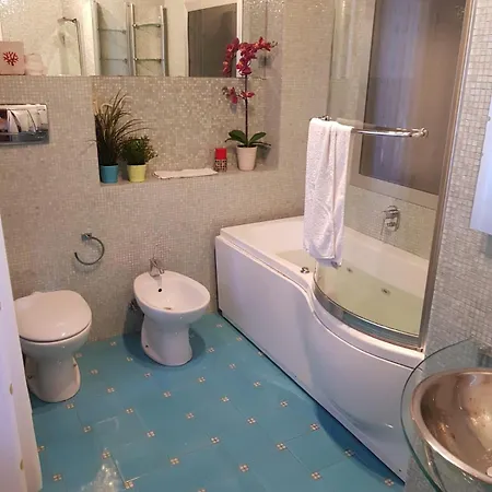 Lupo לינה וארוחת בוקר